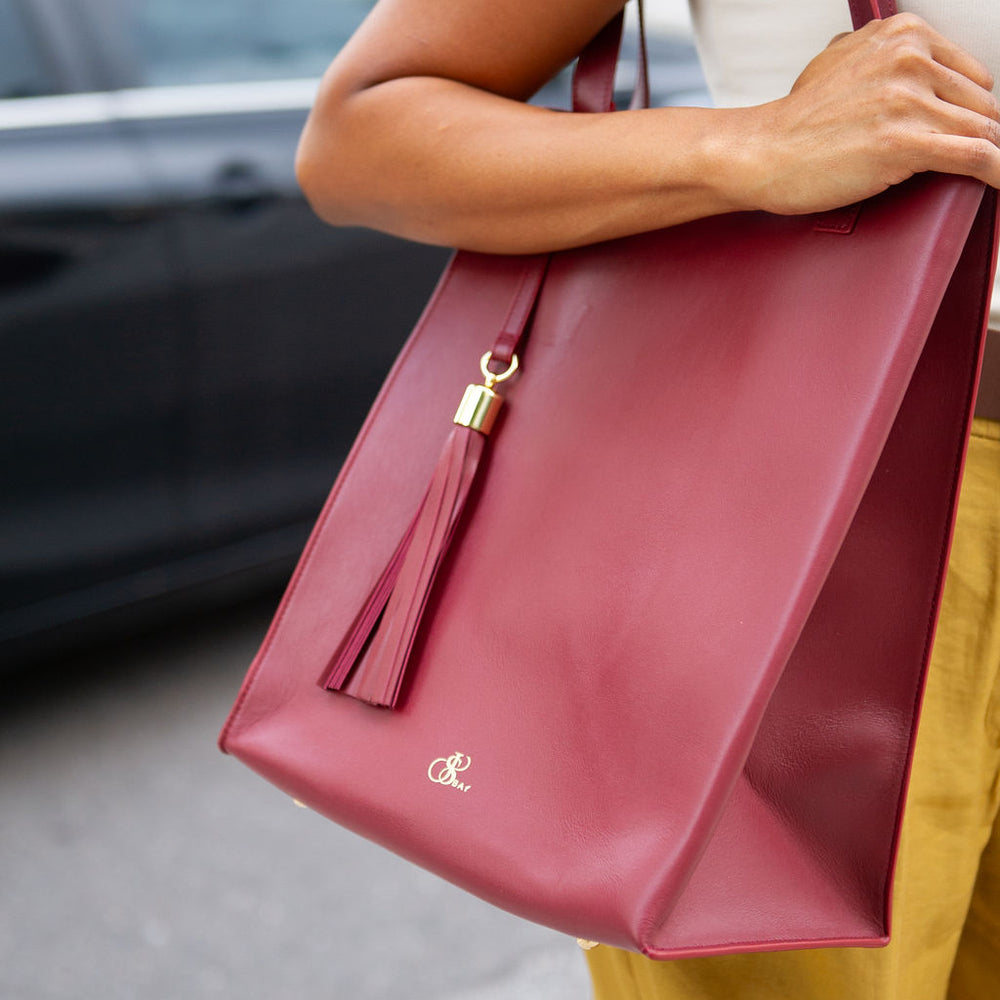 
                  
                    Bay Tote
                  
                
