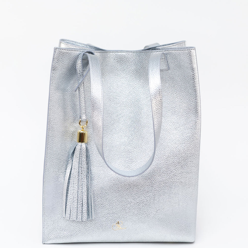 
                  
                    Bay Tote
                  
                
