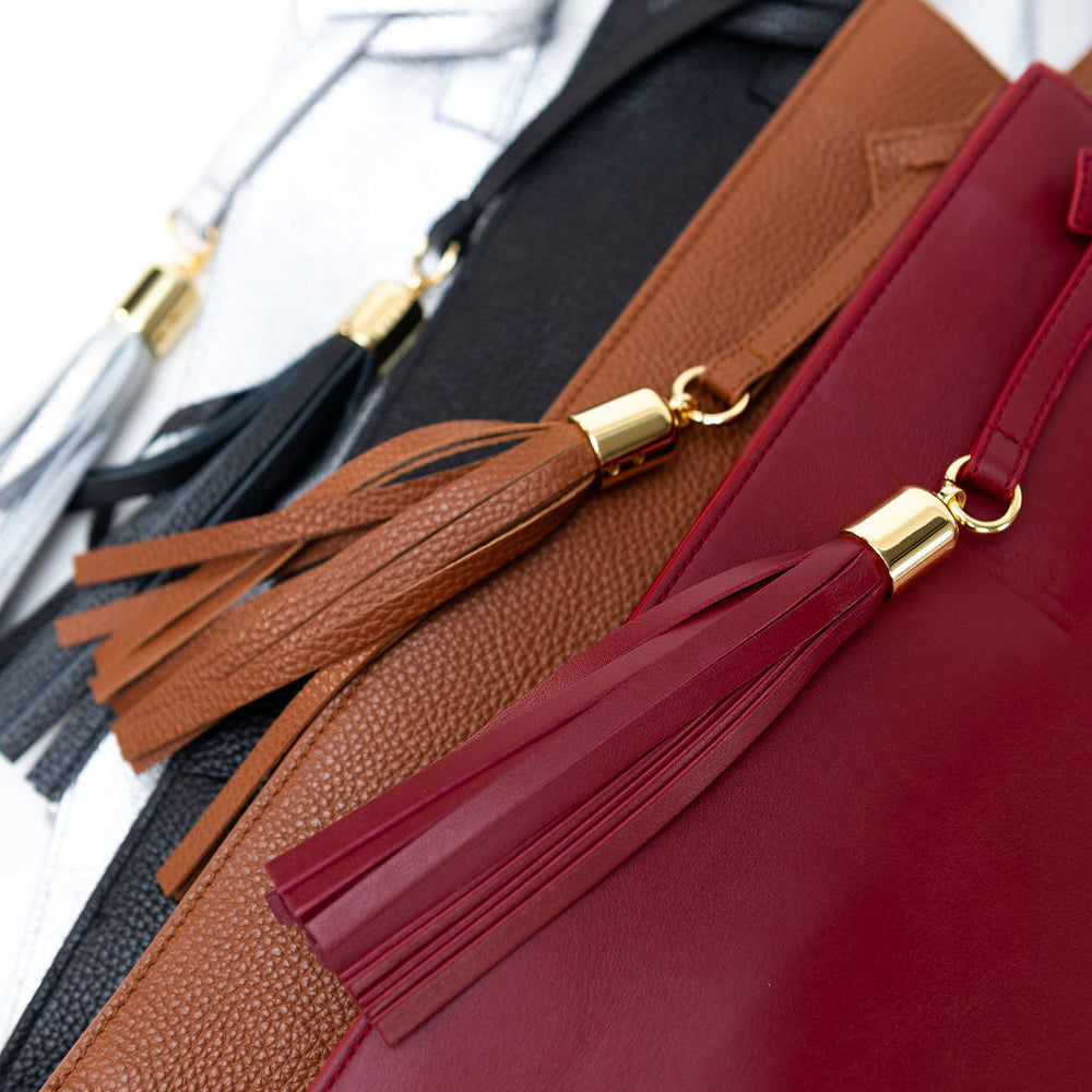 
                  
                    Bay Tote
                  
                